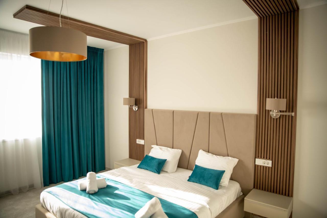 Unique Garden Hotel 브러일라 외부 사진